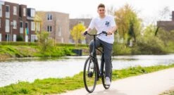 Amigo E-Vibe D1 - Elektrische Stadsfiets Voor Heren - Met 7 Versnellingen - Matgrijs -Volare Verkoop 1200x654
